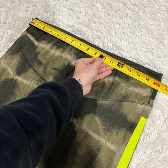 NIKE Womans Green Camo Leggings plus size 1X - Picture 10 of 14